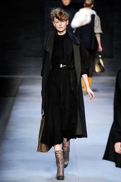 Look 9